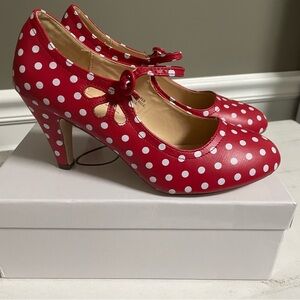 J. Adams Pixie Heels Size 9M